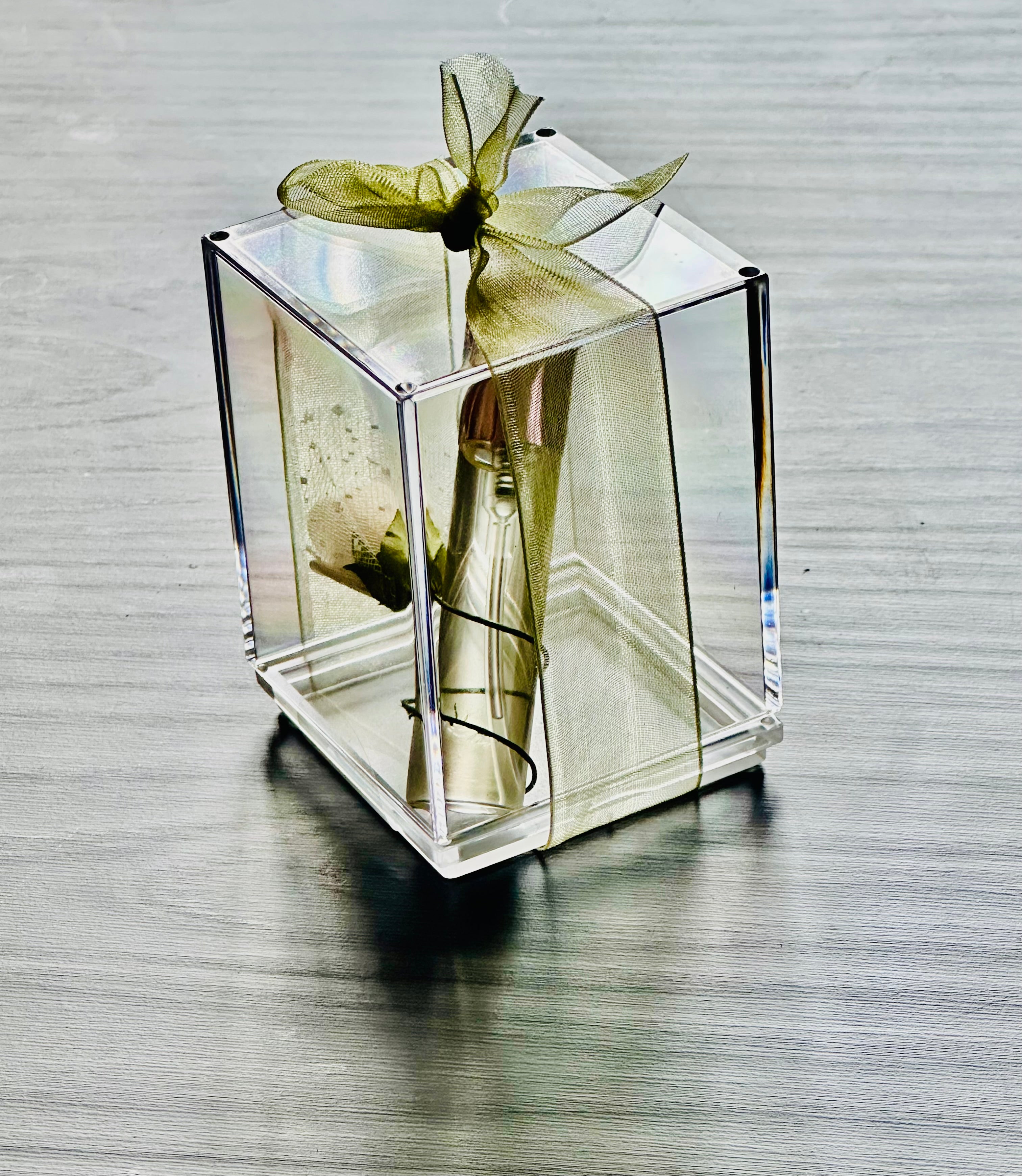 Personalized Perfume Wedding Favors - Botanical perfumes